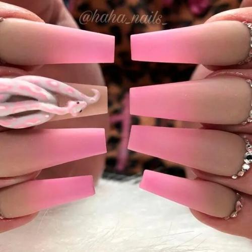 French-Manicure-Top-For-Long-Nails-1