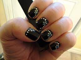 Gemstone-and-Floral-Artistry-2