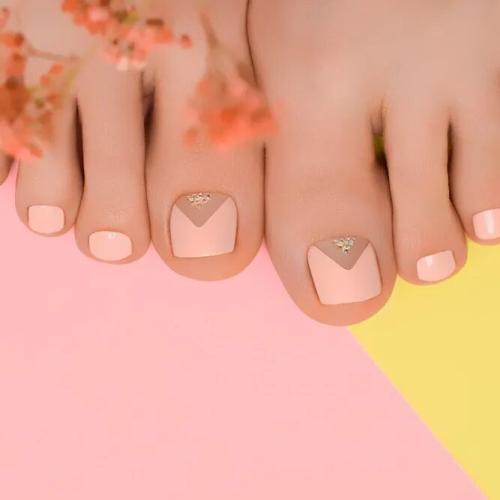Geometric-Nail-Toe-Designs-3