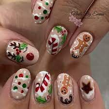 Gingerbread-Man-Nails-Art-5