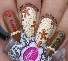 Gingerbread-Man-Nails-Art-7