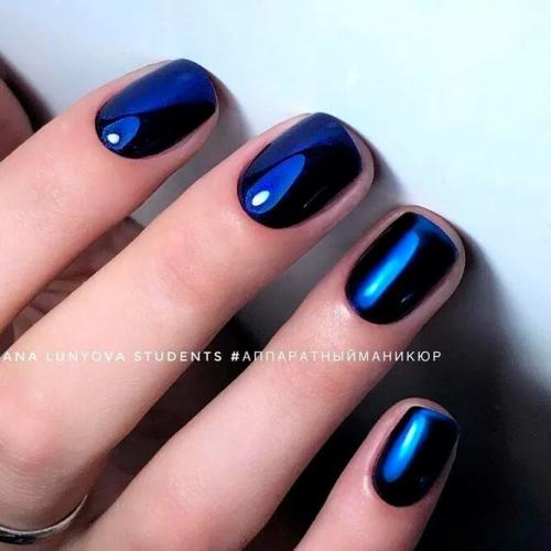 Glam-Chrome-Nail-Polish-for-Your-Perfect-Look-2