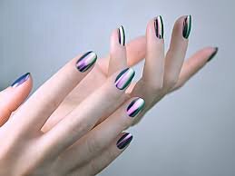 Glam-Chrome-Nail-Polish-for-Your-Perfect-Look-8