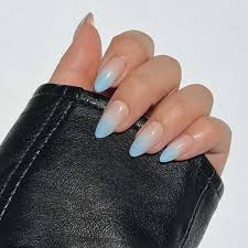 Glamletics-–-Gorgeous-Blue-Nails-5