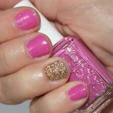 Glitter-Accent-Nails-What-Could-Be-Easier-4