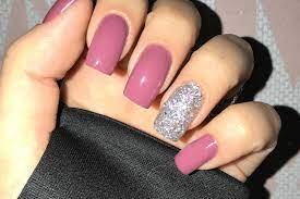 Glitter-Accent-Nails-What-Could-Be-Easier-5