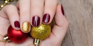 Glitter-Accent-Nails-What-Could-Be-Easier-8