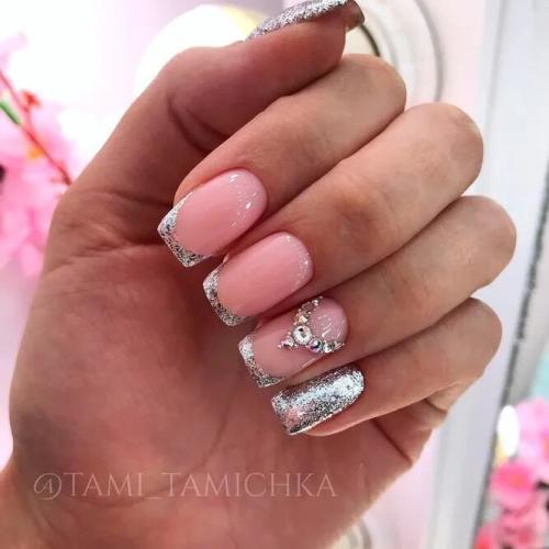 Glitter-And-Rhinestones-On-Luxury-Nails-3