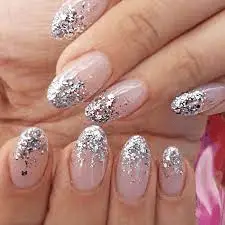 Glitter-Holiday-Nails-Design-1