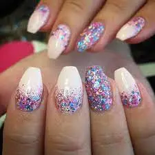 Glitter-Holiday-Nails-Design-3