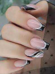 Glitter-Lines-for-Short-Coffin-Manicure-3