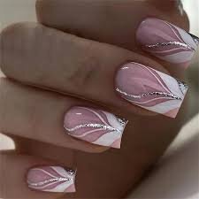 Glitter-Lines-for-Short-Coffin-Manicure-6