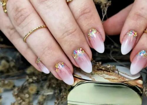 Glitter-Ombre-Nails-1