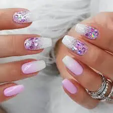 Glitter-Ombre-Short-Coffin-Mani-7