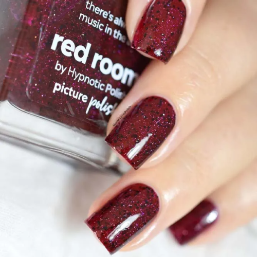 Glitter-on-Burgundy-Nails-1