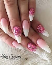 Glittery-Pink-and-White-Nails-8
