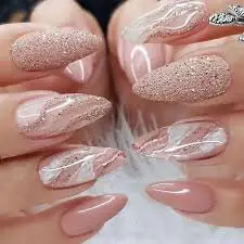 Glittery-Short-Acrylic-Nails-8