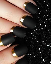 Gold-and-Black-Nails-Combination-3