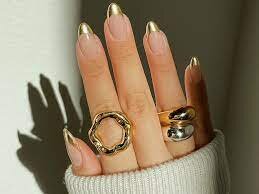 Gold-and-Silver-Accents-On-Almond-Shaped-Nails-3