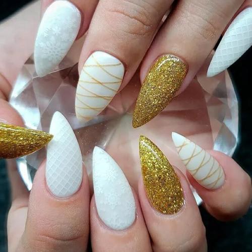 Gold-and-White-Acrylic-Nails-2