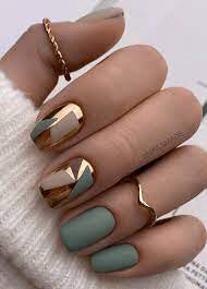 Gorgeous-Gold-For-Rich-Nails-3