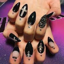 Gothic-Nails-5