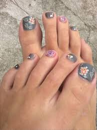 Gray-Toe-Nail-Colors-5