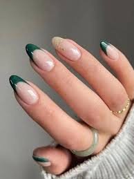 Green-Almond-Shaped-Nails-6