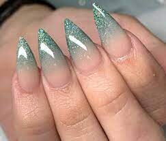 Green-Ombre-Nails-2