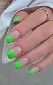 Green-Ombre-Nails-3