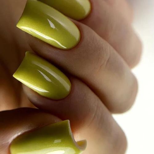 Green-Shades-for-Gel-Manicure-1