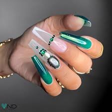 Green-Shades-for-Gel-Manicure-7