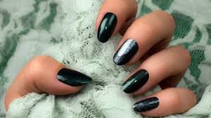 Green-Shades-for-Gel-Manicure-9