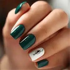 Green-nail-designs-2