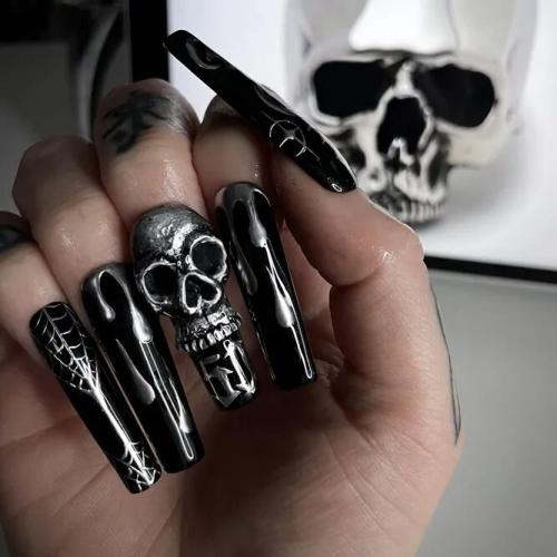 Halloween-Mani-–-Spooky-Designs-1
