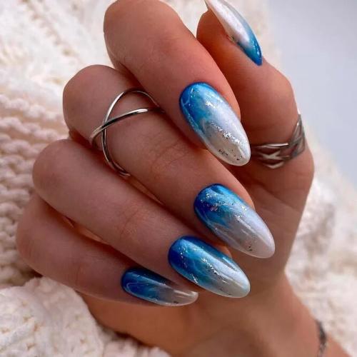 Holographic-or-Chrome-Ombre-Nails-2
