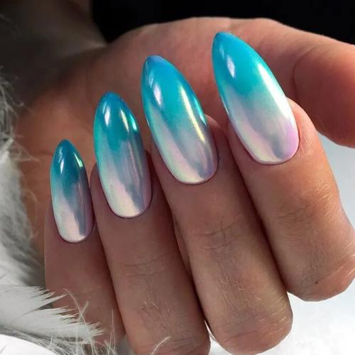 Holographic-or-Chrome-Ombre-Nails-3