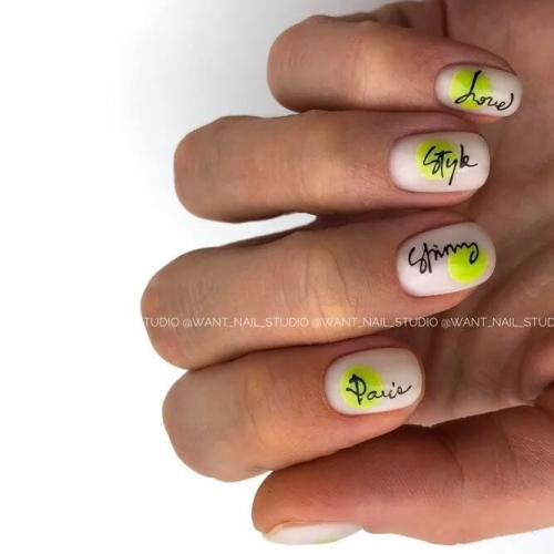 Homecoming-Nails-With-Words-Design-2