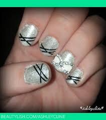 Homecoming-Nails-With-Words-Design-8