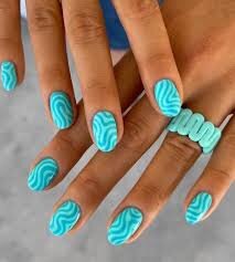 Homecoming-Nails-With-Words-Design-9