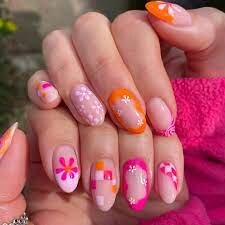 Hot-Pink-Summer-Nails-3