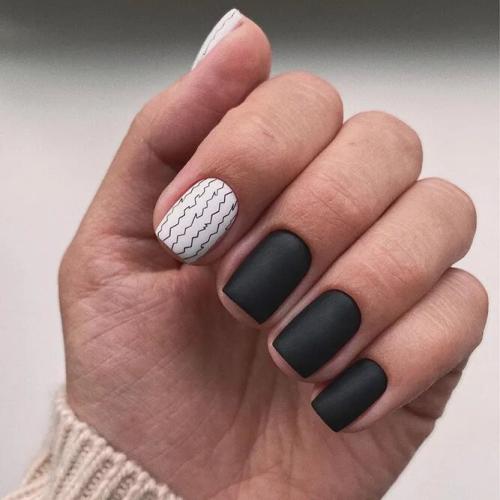 Hypnotic-Contrast-for-Classy-Nails-1