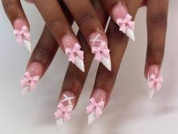 Innocent-Nude-Nails-With-Luxurious-Rhinestones-4