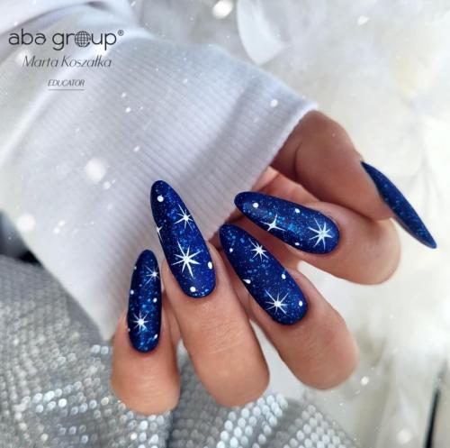 Intergalactic-Deep-Blue-Nails-3