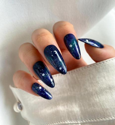 Intergalactic-Deep-Blue-Nails-4