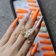 Jeweled-Luxury-Nails-5