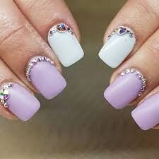 Jewels-on-Shorties-Nails-4