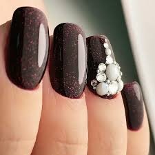 Jewels-on-Shorties-Nails-7