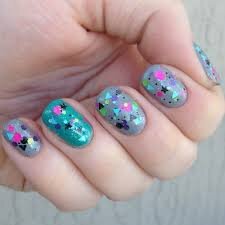 Kick-Ass-Cool-Accent-Nails-Design-on-Two-Fingers-6