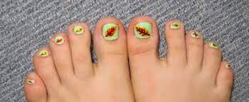 Leaves-Toes-for-Spring-Summer-8